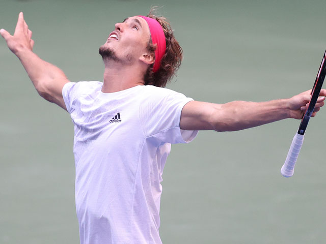 Александр Зверев вышел в финал Открытого чемпионата США, проиграв два первых сета