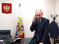Макрон и Путин говорили по телефону о Навальном и 