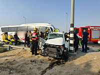 В результате столкновения автобуса и легковушки на 25-й трассе тяжелые травмы получила женщина