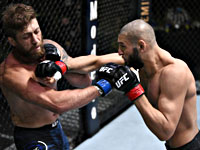 UFC. Ковингтон победил Вудли.