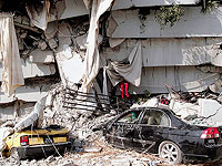 На западе Индии обрушился дом, не менее десяти погибших