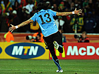 Чемпионат Уругвая. 43-летний бывший форвард 