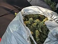 В автомобиле, прорвавшемся через 