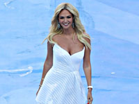 Посол чемпионата мира по футболу 2018 порадовала поклонников фотографией в откровенном купальнике