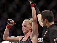 UFC в ОАЭ. Холли Холм победила