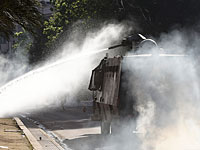 Еженедельная акция протеста в Беларуси:  милиция использует водометы