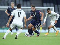 Три игрока сборной Шотландии сдали положительные тест на коронавирус. Они не сыграют против команды Израиля