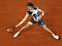 Победителем теннисного турнира в Санкт-Петербурге стал Андрей Рублев