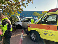 В Петах-Тикве в результате наезда автомобиля пострадала женщина и двое детей