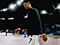 Криштиану Роналду сдал положительный тест. Он не сыграет с