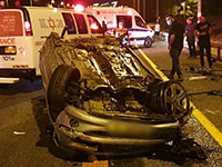 На 89-й трассе перевернулся автомобиль, двое пострадавших