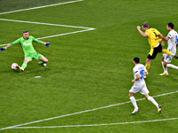 Холанн забил. 