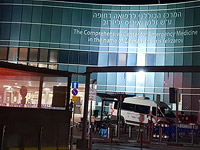 В Йехуде пожилой мужчина упал с грузовика и был тяжело травмирован