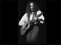 Кен Хенсли в 1977 году
