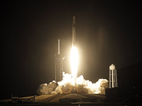 Корабль Crew Dragon выведен на орбиту и направляется к МКС