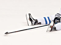 Чемпионат Словакии по хоккею. Канадец нокаутировал соперника. Тот потерял сознание