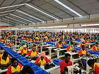 Россиянин нашел в ботинках компании The North Face записку от китайского заключенного