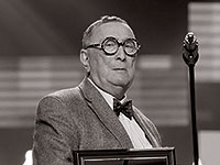 Умер известный сценограф, народный художник России Сергей Бархин