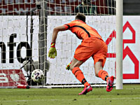 Чемпионат Германии. Забавный автогол вратаря 