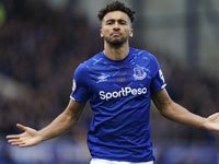 Самый быстрый гол, не забитый пенальти, дубль лучшего бомбардира. Интересный матч в Лондоне