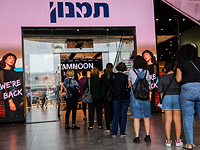 Пилотный проект, почти обреченный на провал: огромные очереди в 15 открывшихся торговых центрах