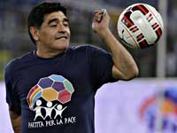 В отношении личного врача Марадоны начато расследование. Проведены обыски