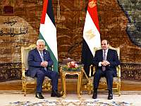 Аббас провел переговоры с ас-Сиси