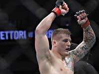 UFC. Нокаут на 22-й секунде. Веттори победил Херманссона, Хилл - Сен-Прю. Победы Долидзе и Топурии