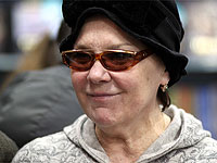 Народная актриса России Лариса Голубкина сломала ногу