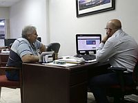 С 1 января страховые агенты будут обязаны сообщать клиенту об эксклюзивных отношениях со страховыми компаниями