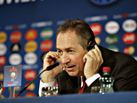 Умер легендарный тренер Жерар Улье