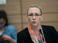 Юлия Малиновская заявила, что пока не намерена прививаться, поскольку подозревает 