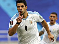 Луис Суарес забил два мяча. 