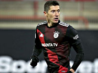 Битва лидеров Бундеслиги. Левандовски забил два мяча.