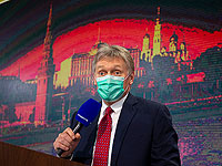 Песков заявил, что у Навального мания величия и преследования