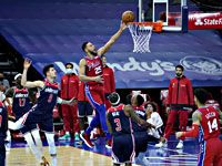 Дени Авдия вышел в стартовой пятерке. 