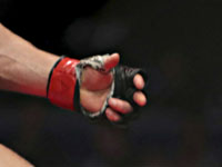 На турнире ММА в Москве произошла массовая драка