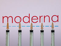 СМИ: на следующей неделе в Израиль поступят миллион вакцин компании Moderna, минздрав не подтверждает