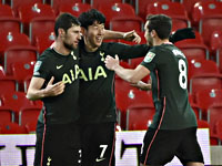 Сон Хын Мин забил сотый гол.