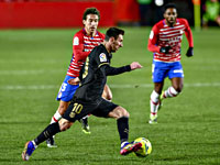 Месси и Гризманн забили по два мяча в Гранаде