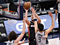 Ламело Болл установил рекорд. Дени Авдия стал самым результативным игроком