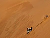 Умер французский мотогонщик, попавший в аварию на этапе ралли 