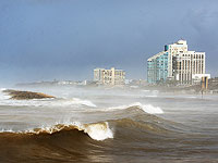 Минздрав рекомендует закрыть для купания пляжи Тель-Авива, Бат-Яма и Герцлии