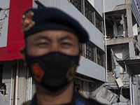 Жертвами землетрясения и наводнения в Индонезии стали около 100 человек