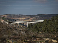 Отец и сын были блокированы водным потоком возле моста Гешер а-Аразим в Иерусалиме