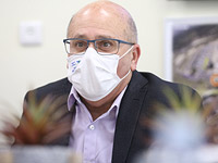 Гендиректор минздрава принял рекомендацию о вакцинации старшеклассников