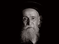 Умер старейший глава йешив, в Иерусалиме проходит многотысячная церемония похорон