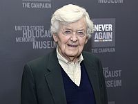 Умер актер Хэл Холбрук, номинированный на 