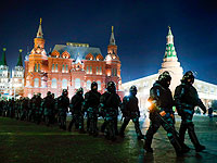 От запугивания к насилию: Москва и Петербург после оглашения приговора Навальному. Фоторепортаж