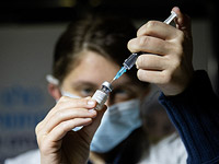 Вакцинация против коронавируса: более 2 млн израильтян получили обе дозы Pfizer. Израиль уступил лидерство Эмиратам